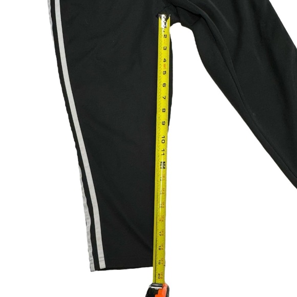 Adidas climalite size large capri style leggings with stripe on sides! - Picture 11 of 14